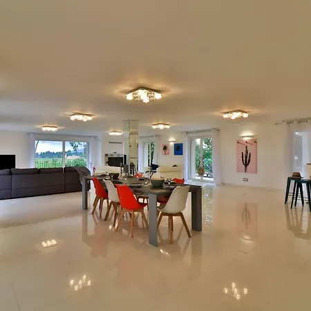 Villa St Joseph *